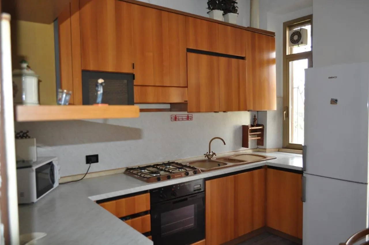 Casa Faby - Family House Milano Baggio Appartamento 0*,  Italia